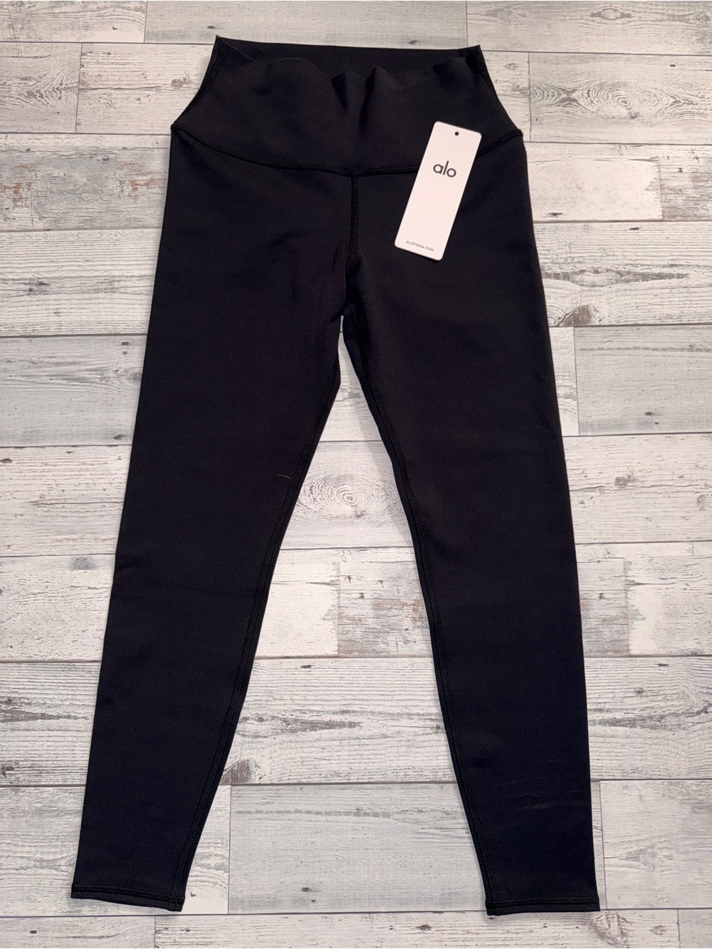 NWT ALO leggings **tag came off but never worn still with leggings**